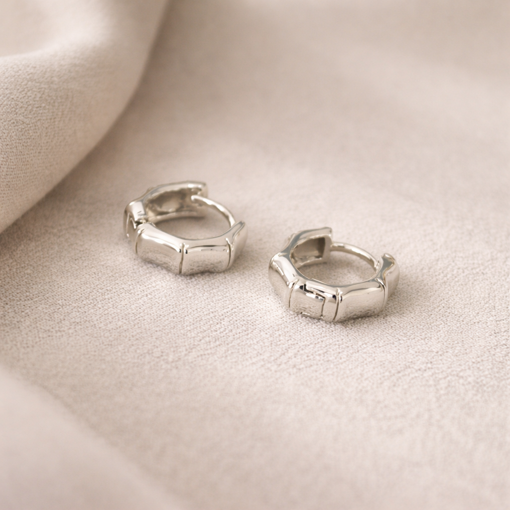Hexagon huggie hoop earrings, gold hoop earrings E119