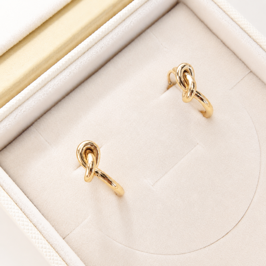 Minimalist gold love knot hoop earrings E300