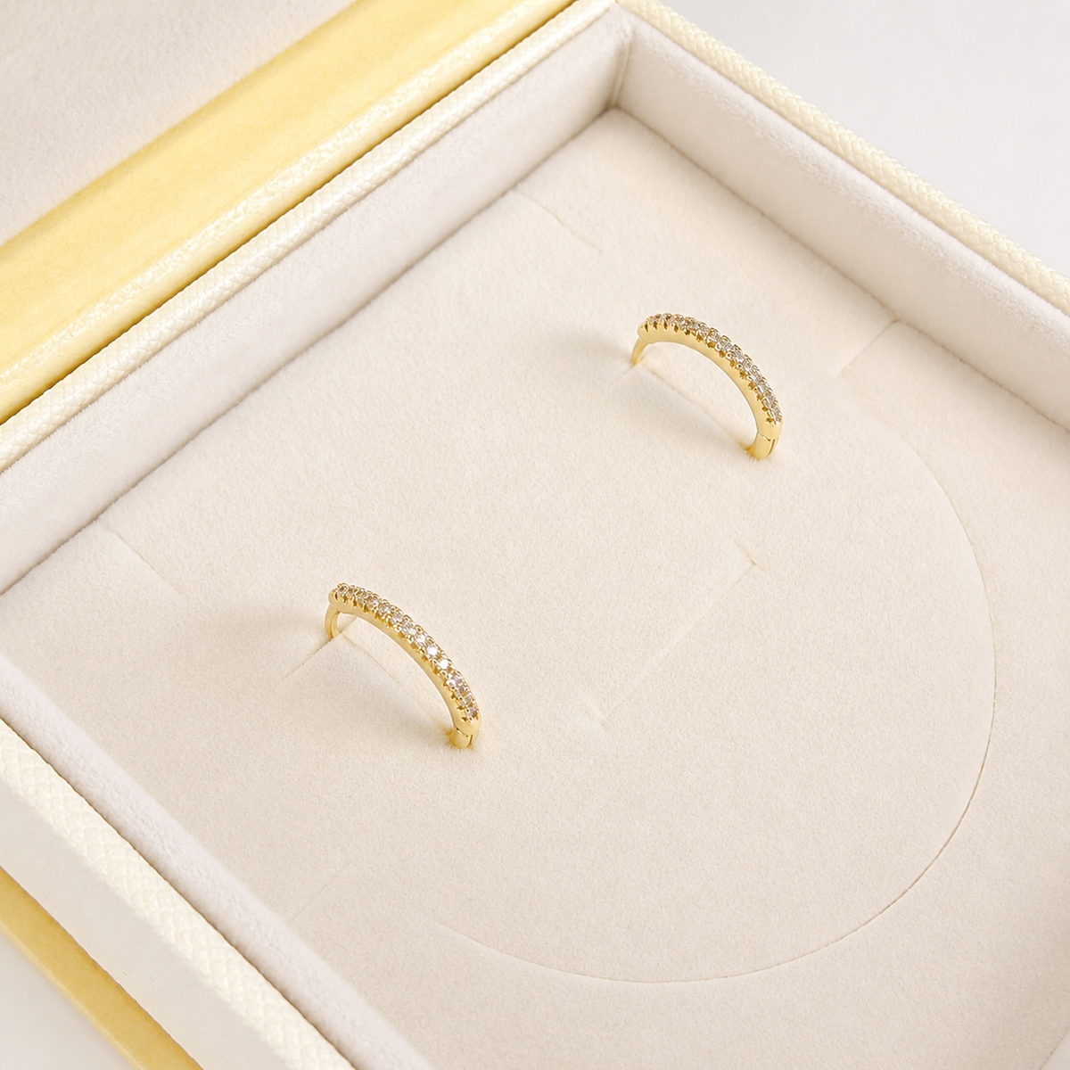 14k gold paved minimalist hoop earrings E302