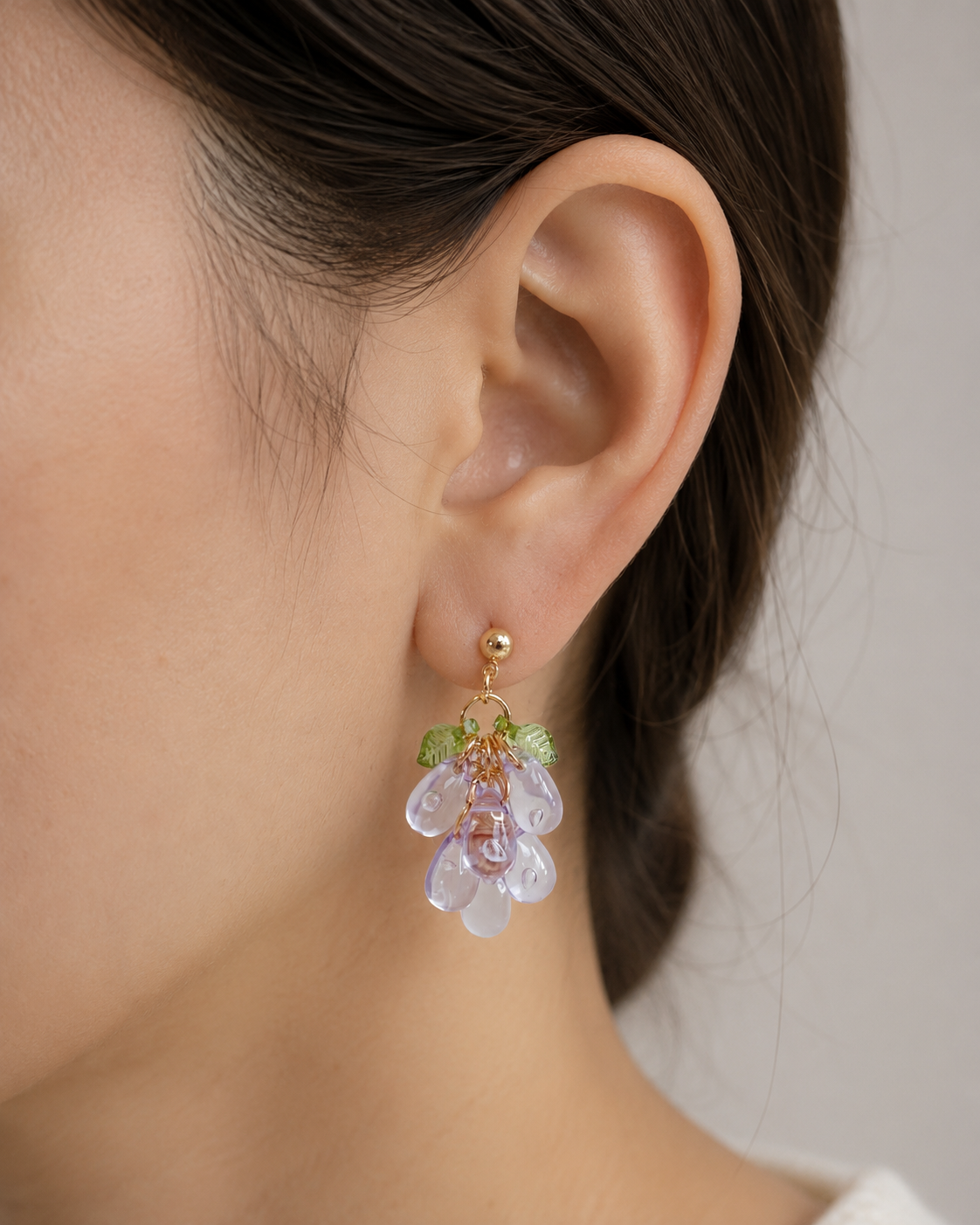 Purple glazed resin grape cluster dangle earrings E294