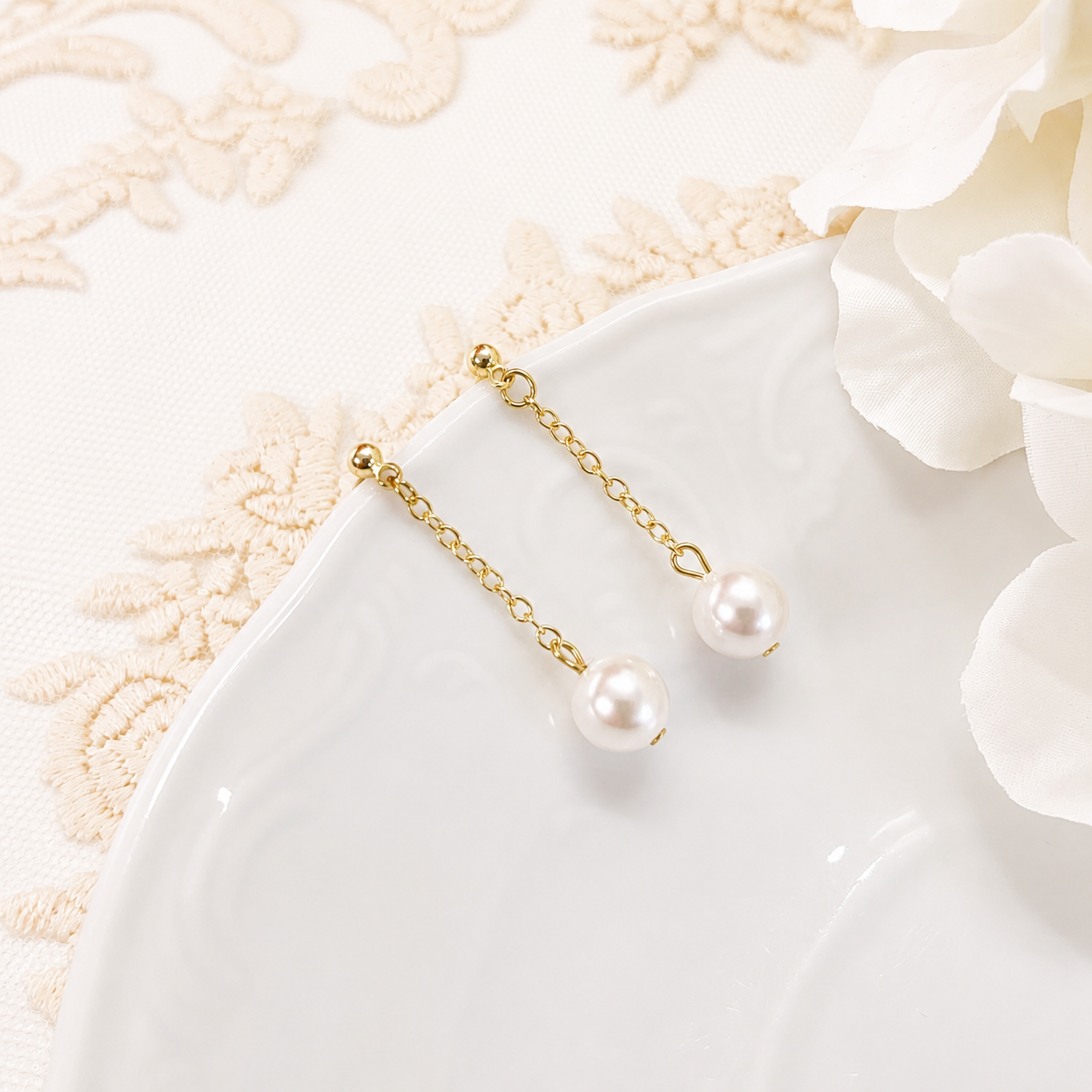 Dainty white bridal pearl dangle earrings E243