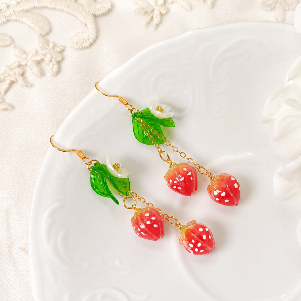Duo strawberry & flower dangle drop earrings E246