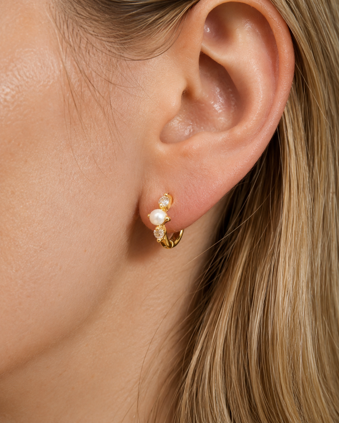 Dainty gold pearl cz huggie hoop earrings E250