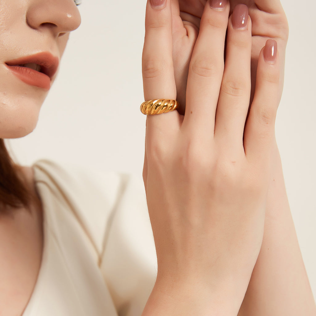 R008 gold twisted croissant chunky dome stackable ring