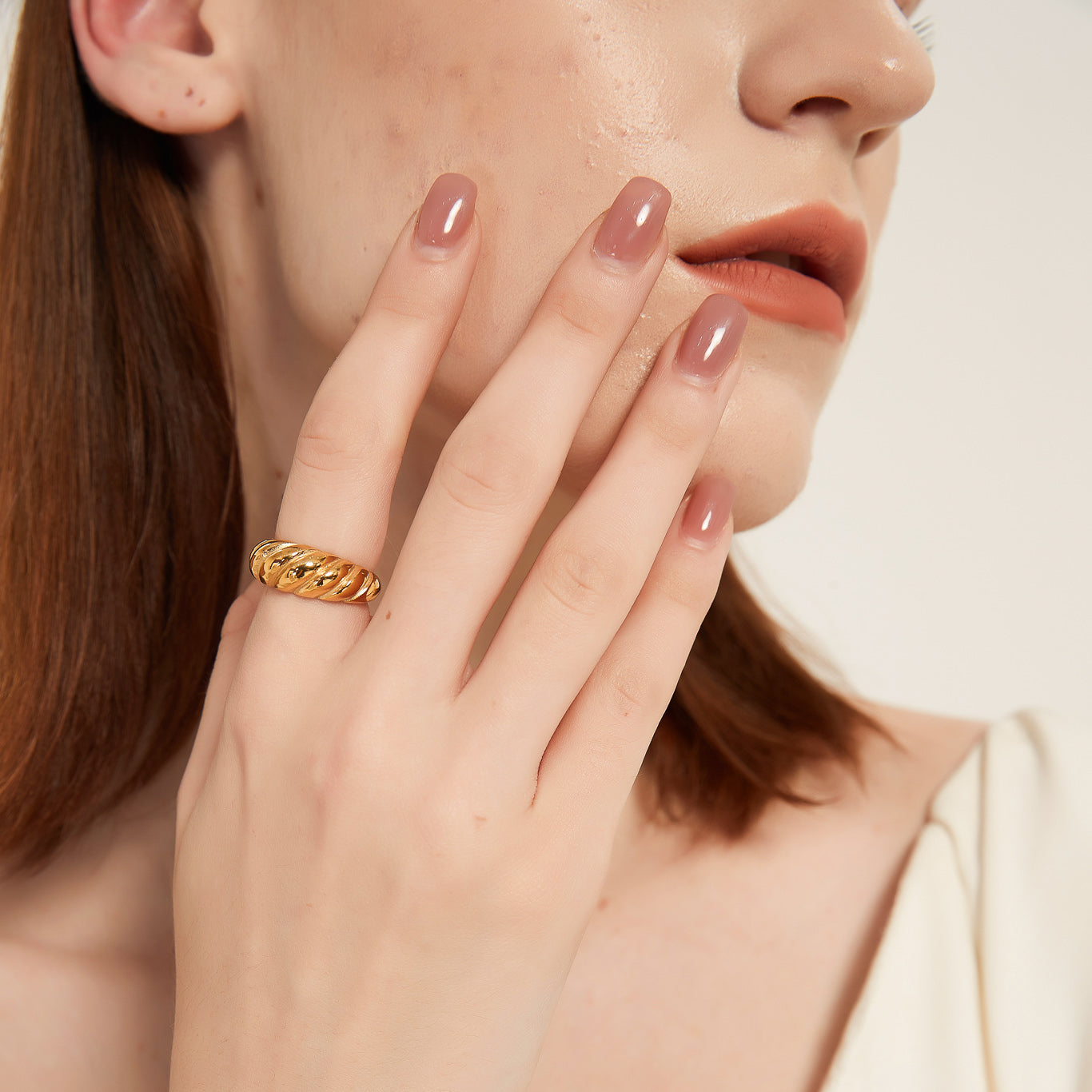 R008 gold twisted croissant chunky dome stackable ring