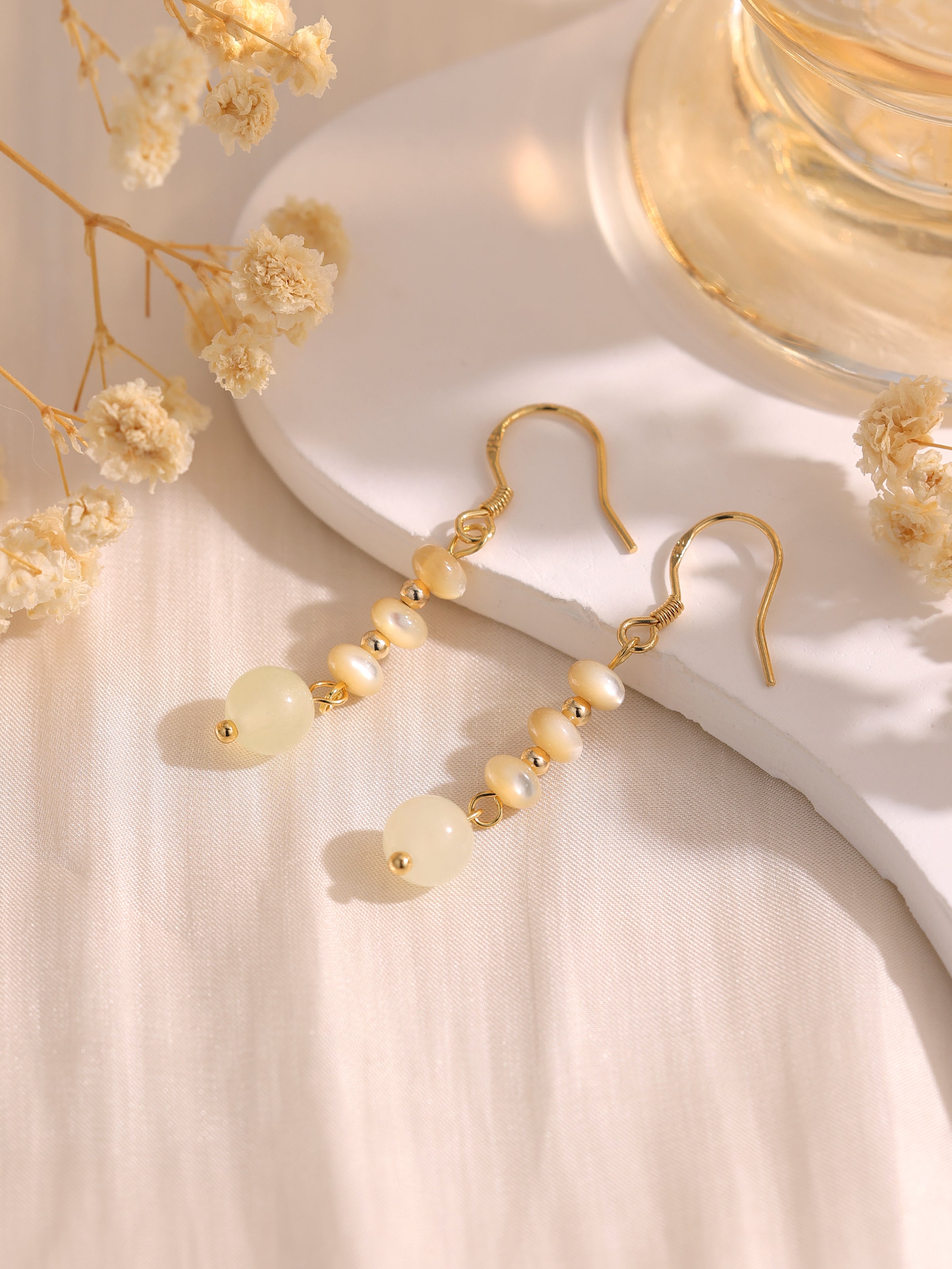 Beige cat eye beads dangle earrings E272