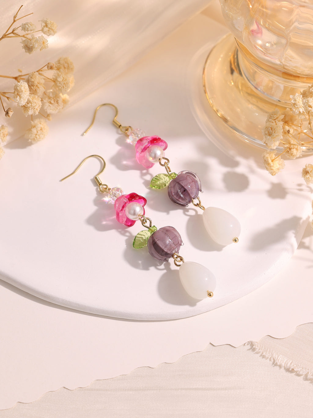 Purple glass flower & pearl beads dangle earrings E266