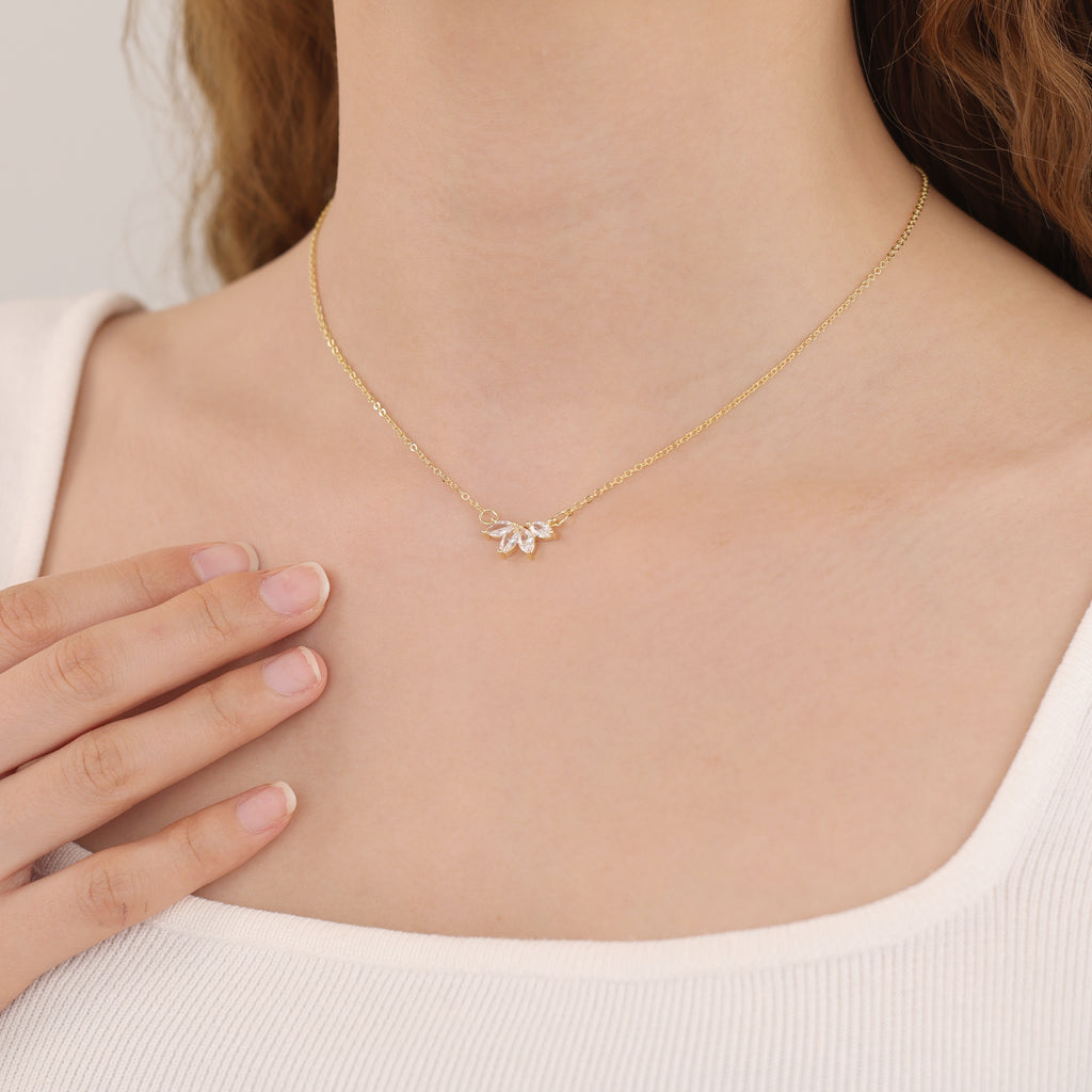 Marquise crystal flower dainty necklace N024