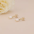 Gold Plated Pearl Flower Pearl Drop Stud Earrings For Women E159