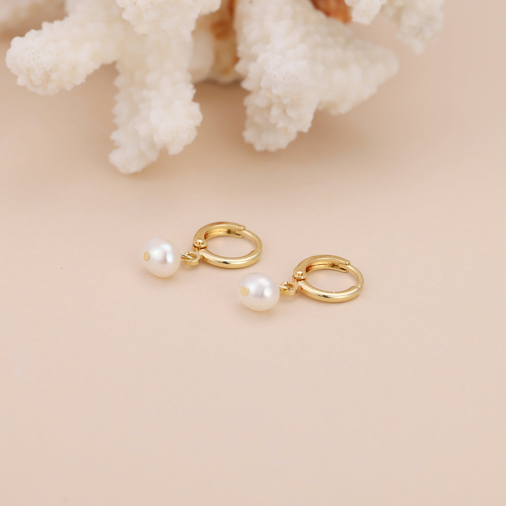 Freshwater Pearl Huggie Hoop Earrings E185
