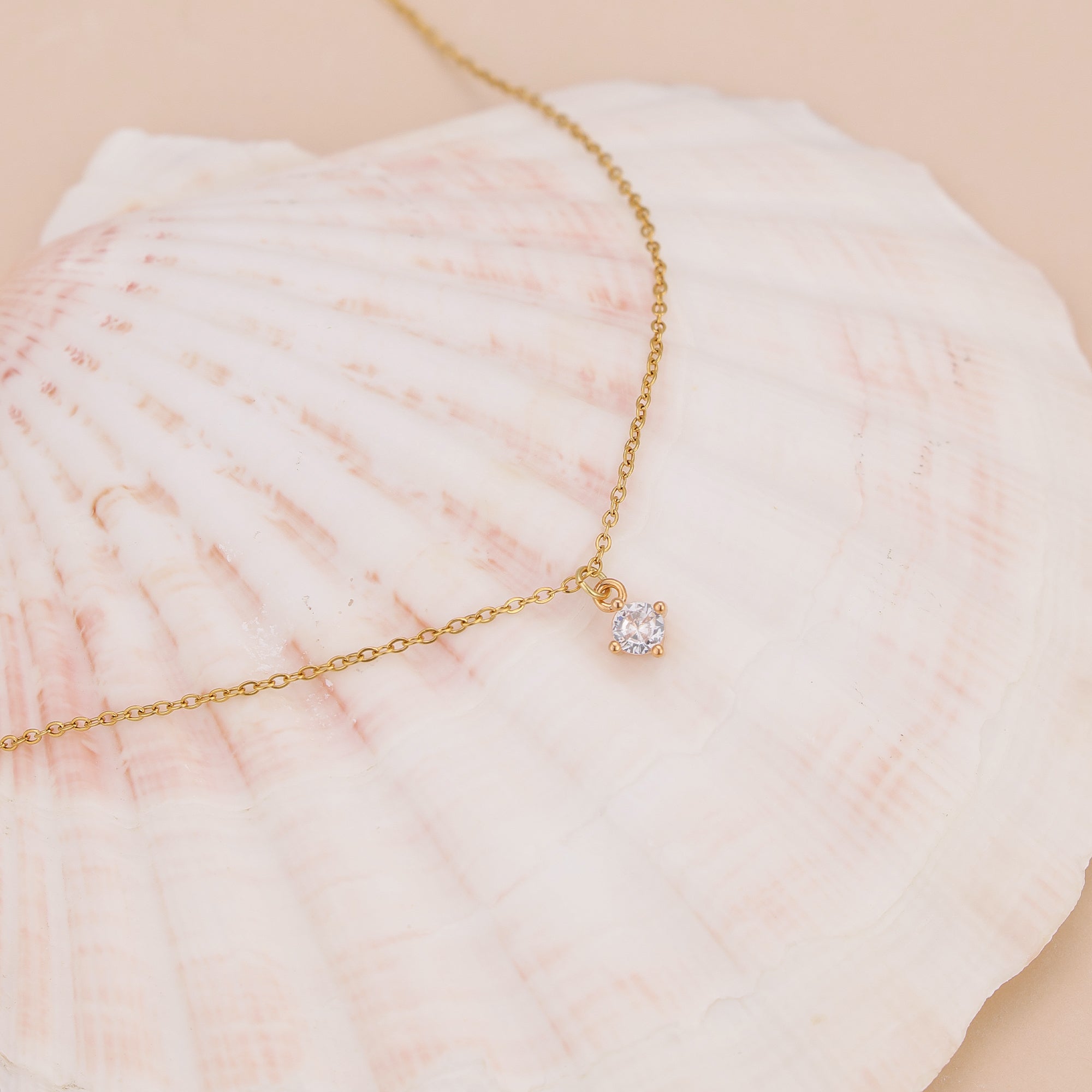 Solitaire single crystal pendant dainty necklace N017