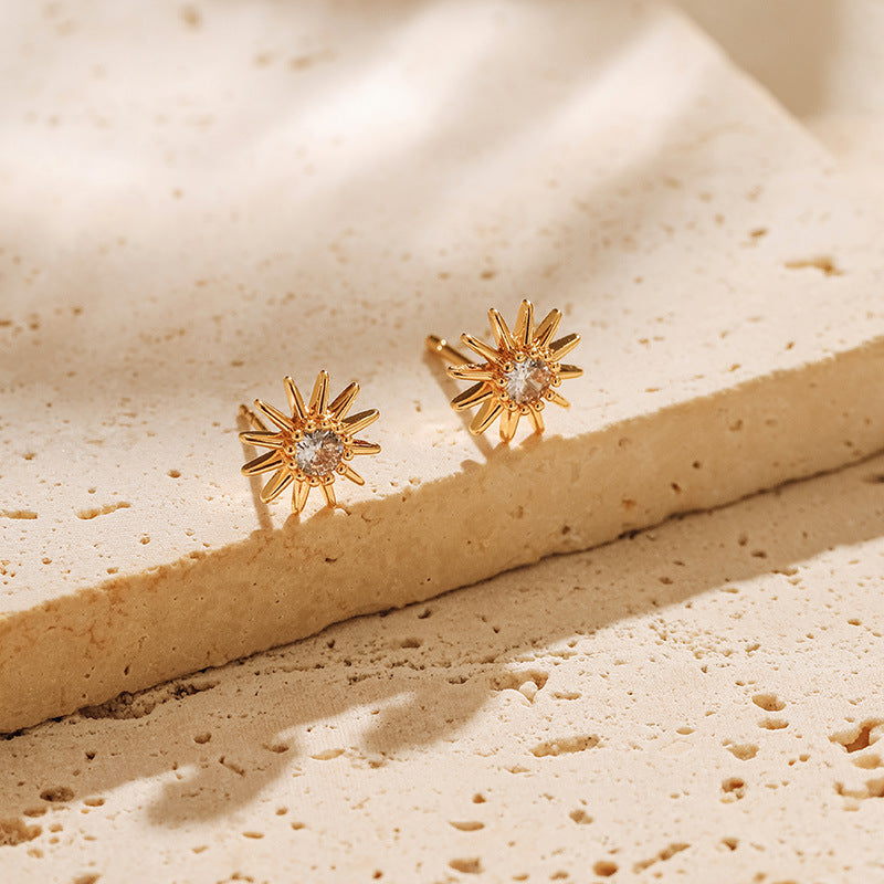 Gold Crystal Sunburst Stud Earrings E288
