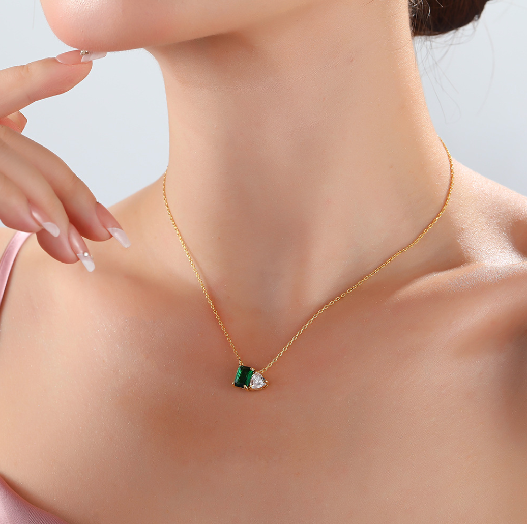 Emerald cubic zirconia heart pendant necklace N028