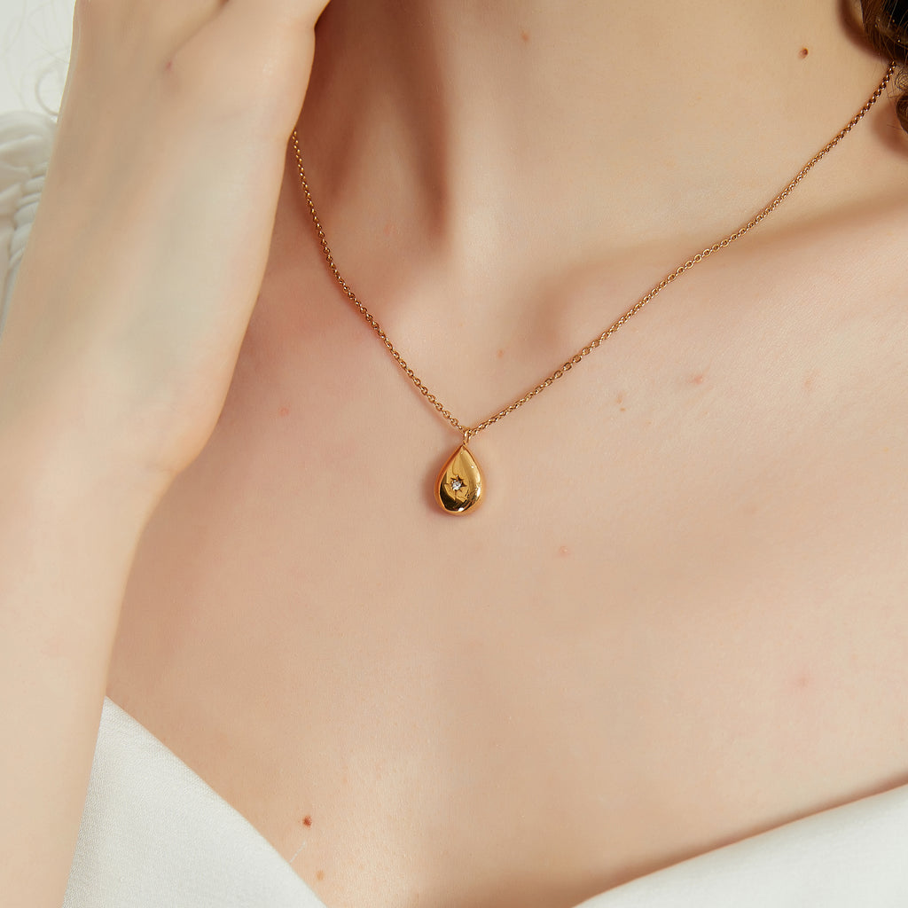Ceilia Gold Tear Drop Cubic Zirconia Star Necklace