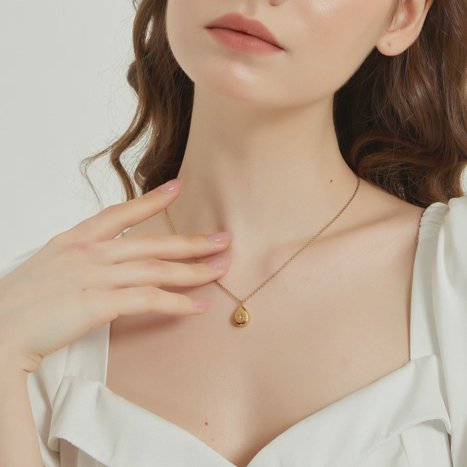 Ceilia Gold Tear Drop Cubic Zirconia Star Necklace