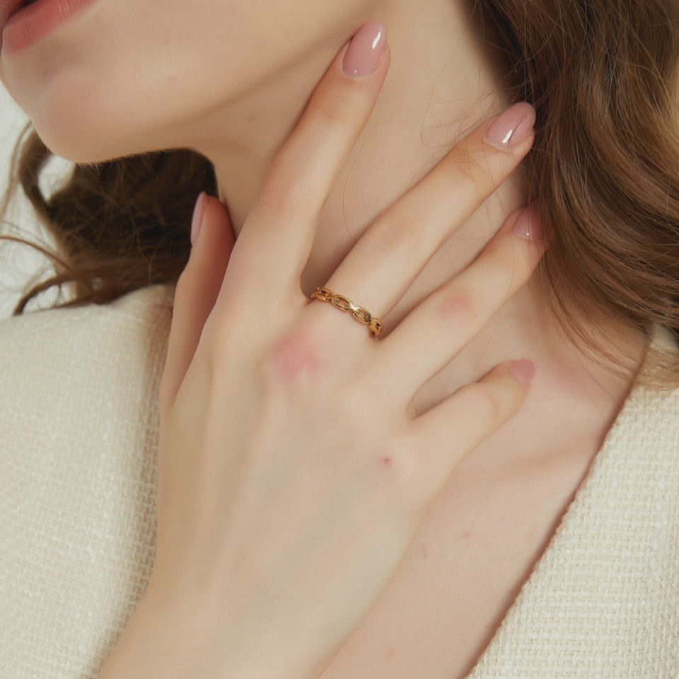 Eden dainty gold chain link stacking ring