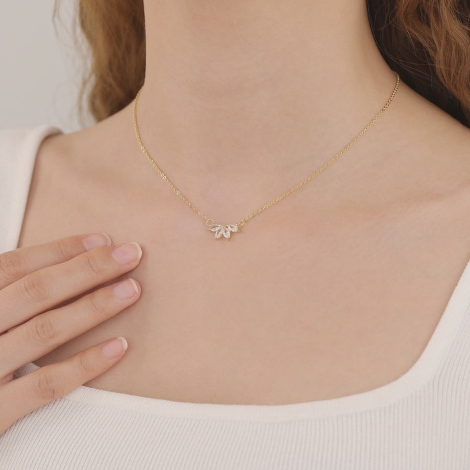 Marquise crystal flower dainty necklace N024