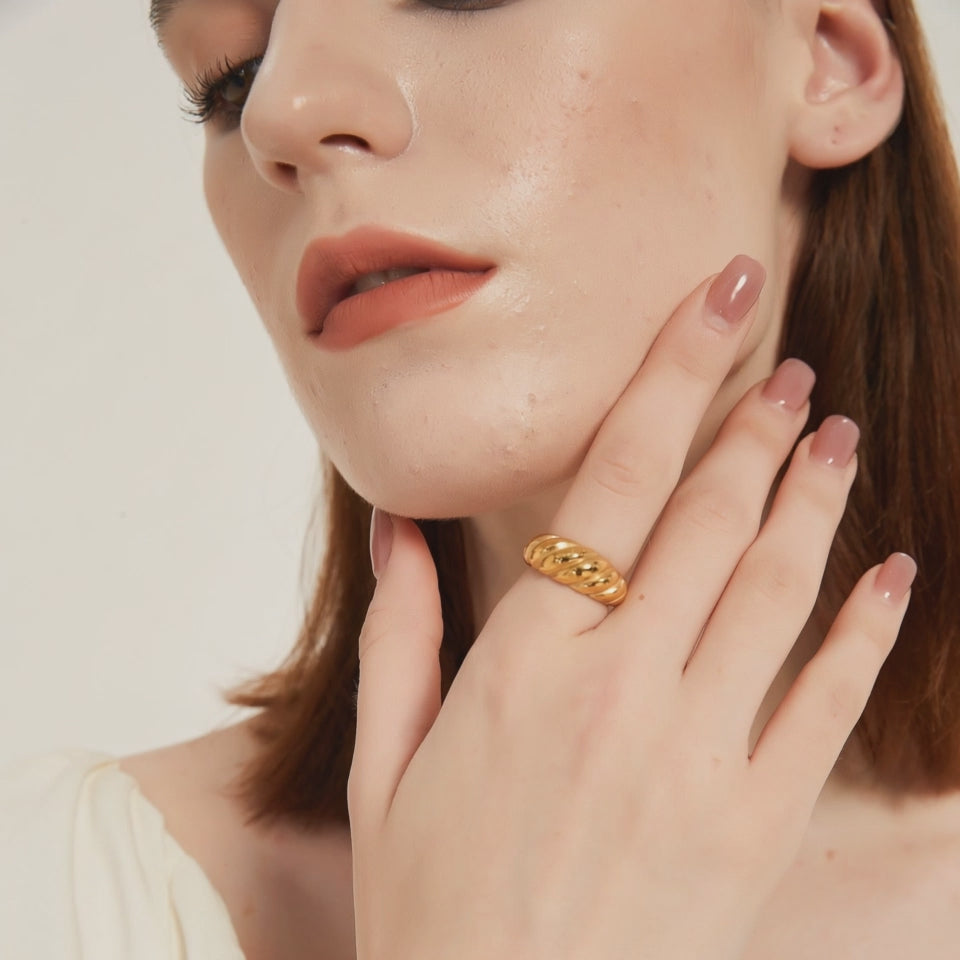 R008 gold twisted croissant chunky dome stackable ring